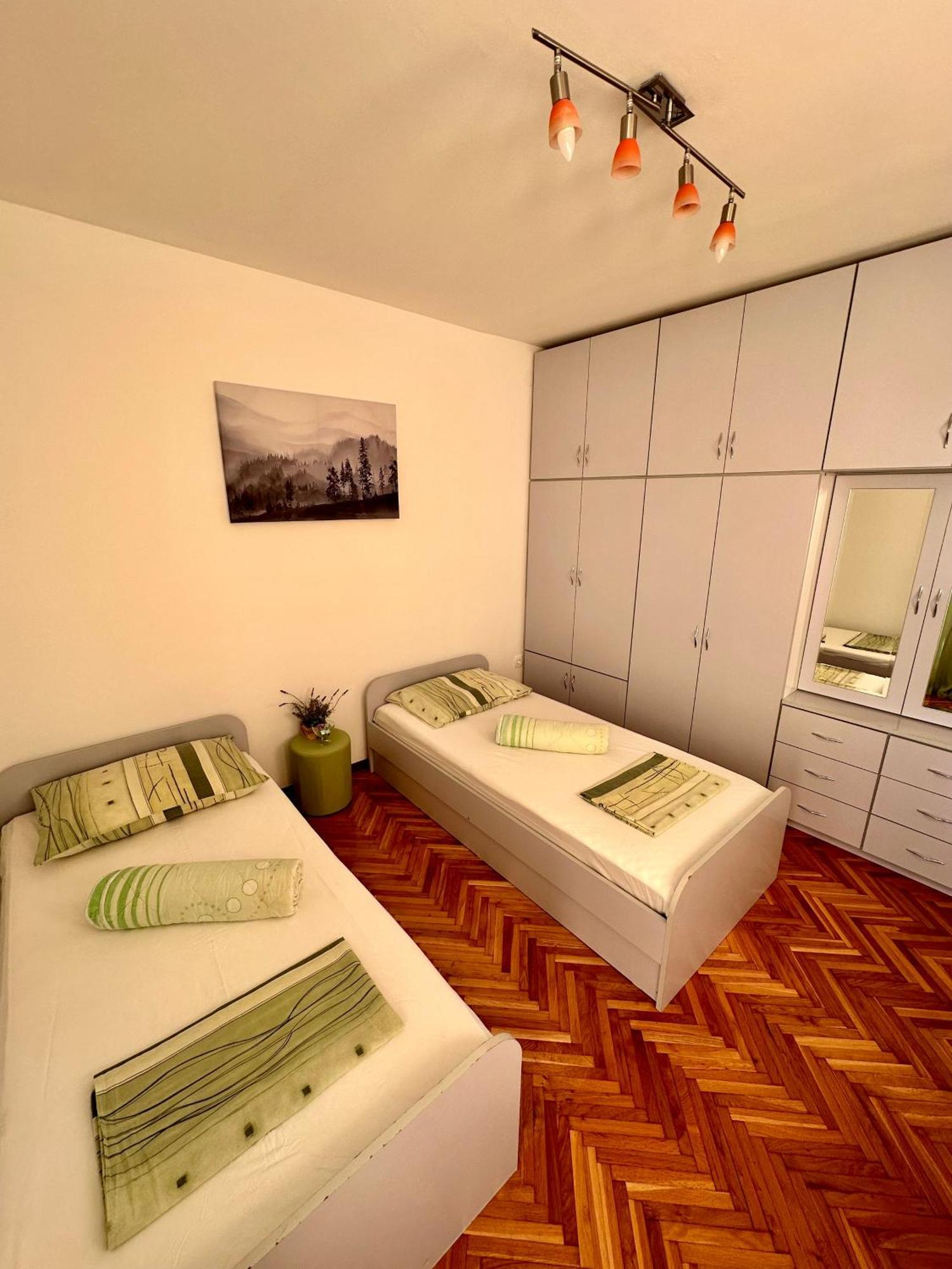 Summer Sky Gordana Apartment ドゥギ・ラット エクステリア 写真